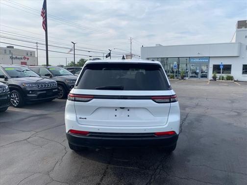 2023 Jeep Grand Cherokee Altitude