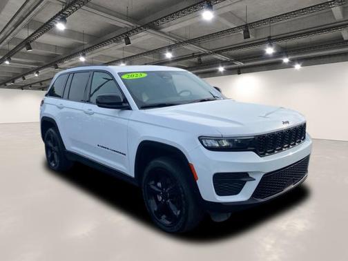 2023 Jeep Grand Cherokee Altitude