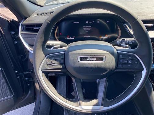 Metallic 2026 Jeep Grand Cherokee Limited