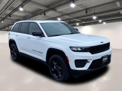 2022 Jeep Grand Cherokee Altitude