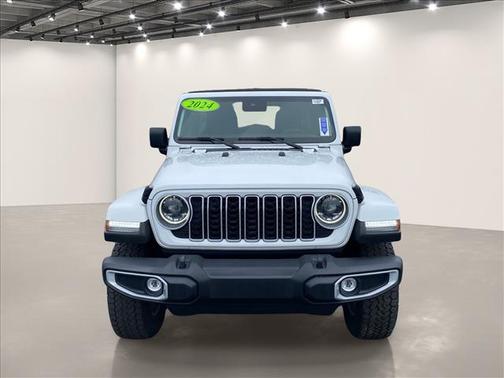 Bright White Clearcoat 2024 Jeep Wrangler Sahara