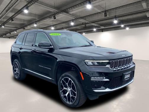 2022 Jeep Grand Cherokee Summit