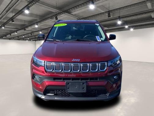 2022 Jeep Compass Latitude Lux