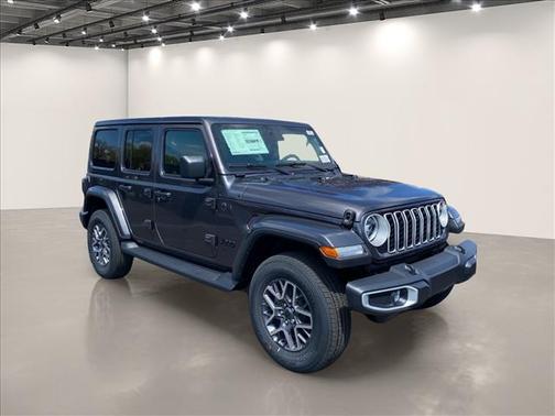 Granite Crystal Clearcoat Metallic 2026 Jeep Wrangler Sahara
