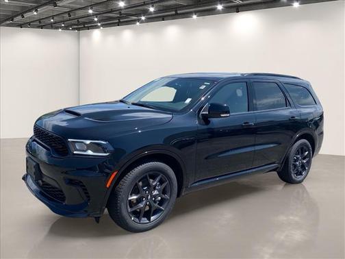 DB Black Crystal Clearcoat 2026 Dodge Durango GT Plus HEMI V8