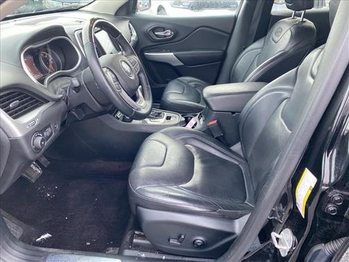 2017 Jeep Cherokee Overland