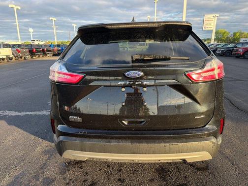 Black Metallic 2024 Ford Edge SEL