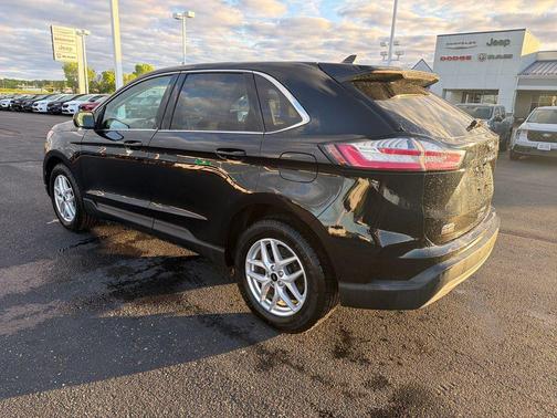 Black Metallic 2024 Ford Edge SEL