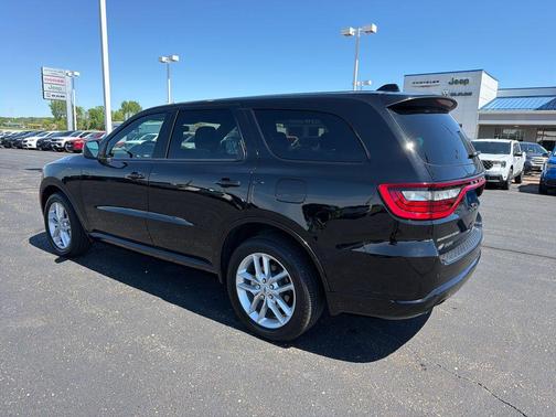 DB Black Crystal Clearcoat 2026 Dodge Durango GT