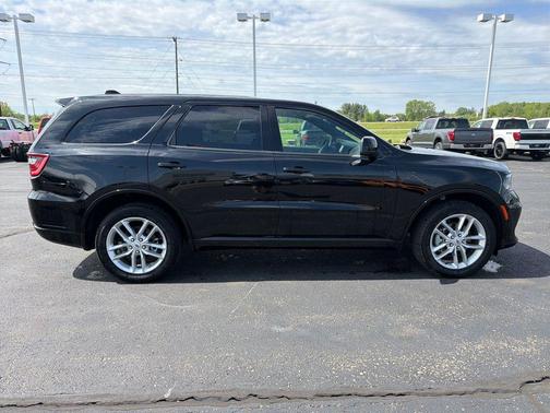 DB Black Crystal Clearcoat 2026 Dodge Durango GT