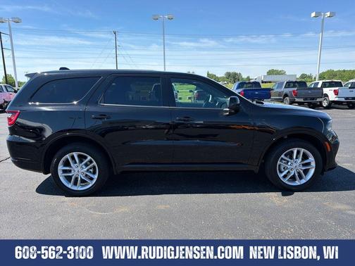 DB Black Crystal Clearcoat 2026 Dodge Durango GT