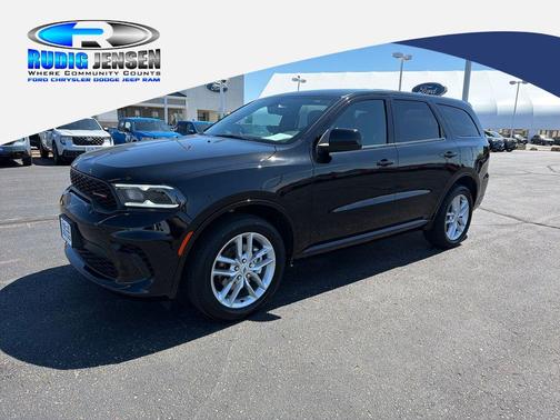 DB Black Crystal Clearcoat 2026 Dodge Durango GT