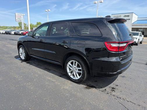 DB Black Crystal Clearcoat 2026 Dodge Durango GT
