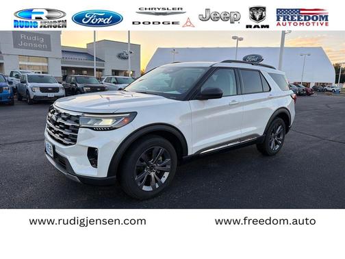 White Metallic 2025 Ford Explorer Active