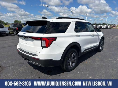 White Metallic 2025 Ford Explorer Active