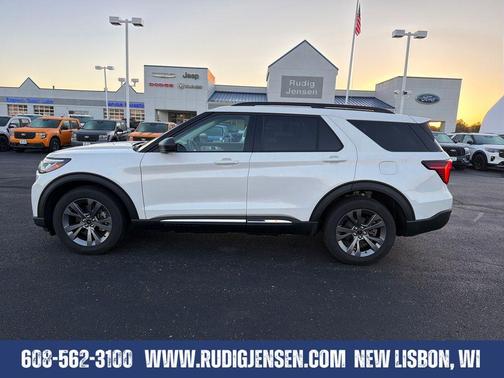 White Metallic 2025 Ford Explorer Active
