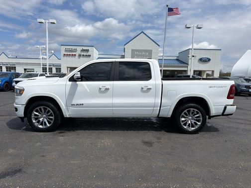 Bright White Clearcoat 2022 RAM 1500 Laramie