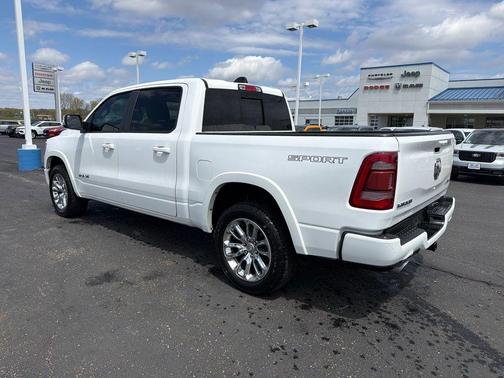 Bright White Clearcoat 2022 RAM 1500 Laramie
