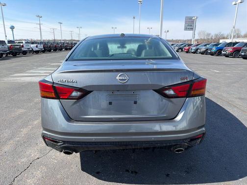 2025 Nissan Altima SR