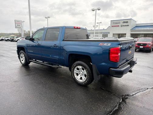 Deep Ocean Blue Metallic 2017 Chevrolet Silverado 1500 LT