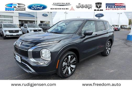 Gray 2025 Mitsubishi Outlander SE