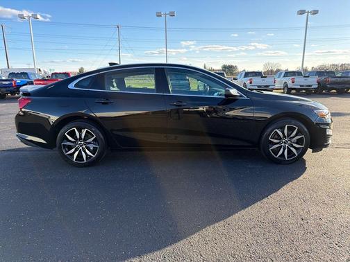 2023 Chevrolet Malibu RS