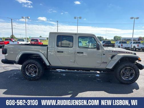 Limited Edition Gobi Clearcoat 2022 Jeep Gladiator Rubicon