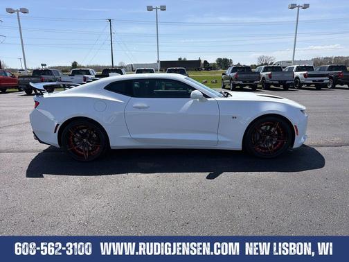 Summit White 2018 Chevrolet Camaro 1SS