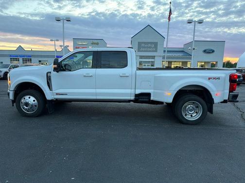 White 2024 Ford F-450 Lariat