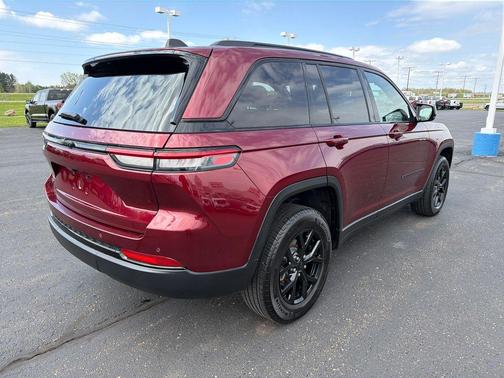 Velvet Red Pearlcoat 2025 Jeep Grand Cherokee Laredo
