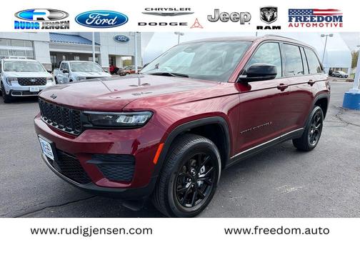 Velvet Red Pearlcoat 2025 Jeep Grand Cherokee Laredo
