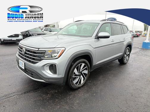 Silver Mist Metallic 2026 Volkswagen Atlas 2.0T SE W/TECHNOLOGY