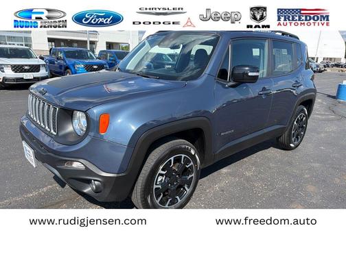 Slate Blue Pearlcoat 2023 Jeep Renegade Latitude