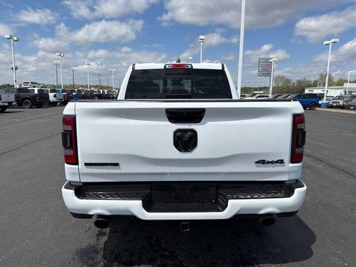 Bright White Clearcoat 2023 RAM 1500 Big Horn