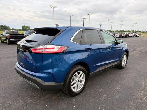 Blue Metallic 2024 Ford Edge SEL