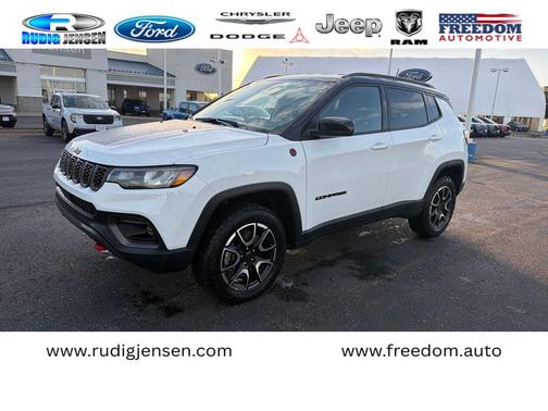 Bright White Clearcoat 2025 Jeep Compass Trailhawk