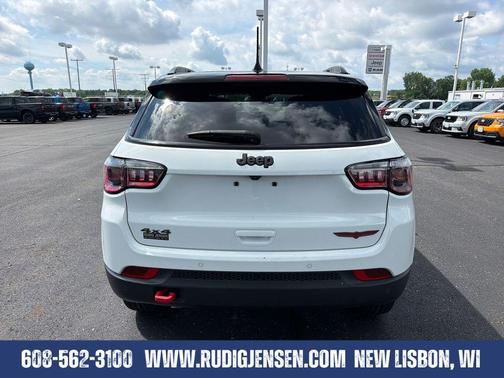 Bright White Clearcoat 2025 Jeep Compass Trailhawk