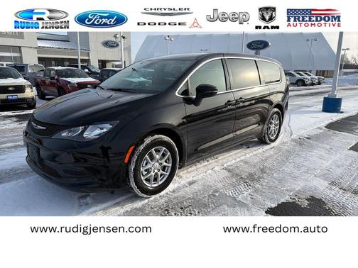 2026 Chrysler Voyager LX