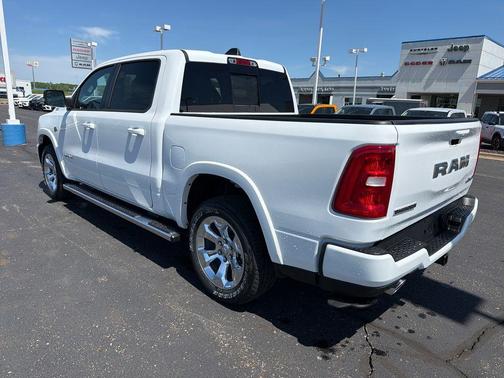 Bright White Clearcoat 2026 RAM 1500 Big Horn/Lone Star