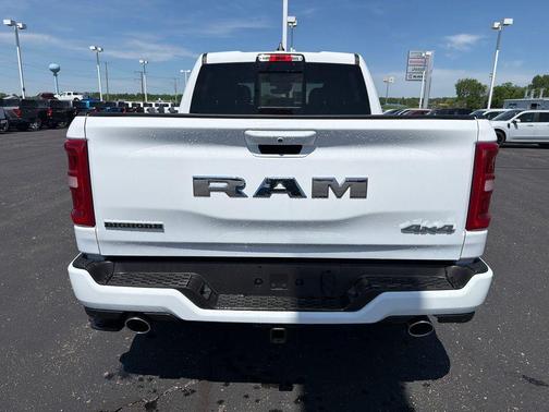 Bright White Clearcoat 2026 RAM 1500 Big Horn/Lone Star