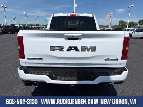 Bright White Clearcoat 2026 RAM 1500 Big Horn/Lone Star