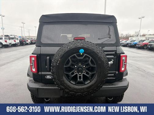 Shadow Black 2026 Ford Bronco Badlands