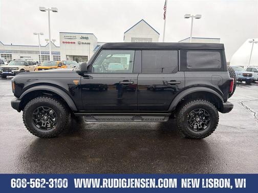 Shadow Black 2026 Ford Bronco Badlands
