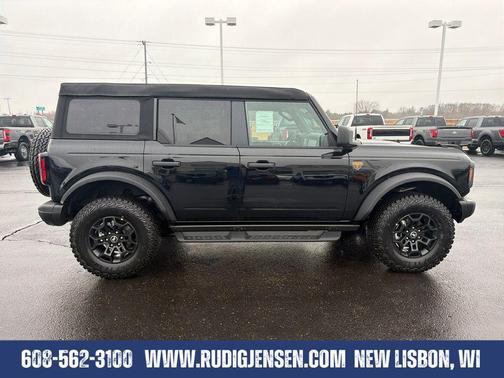 Shadow Black 2026 Ford Bronco Badlands