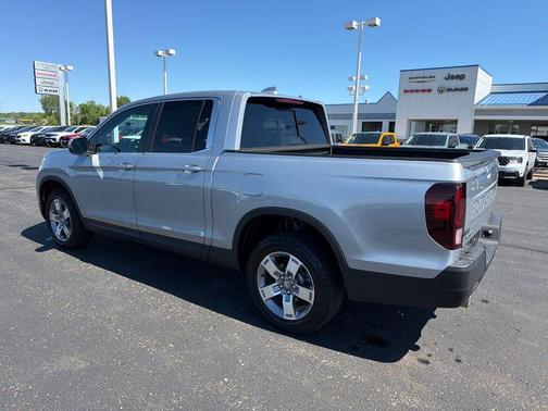 Solar Silver Metallic 2025 Honda Ridgeline RTL