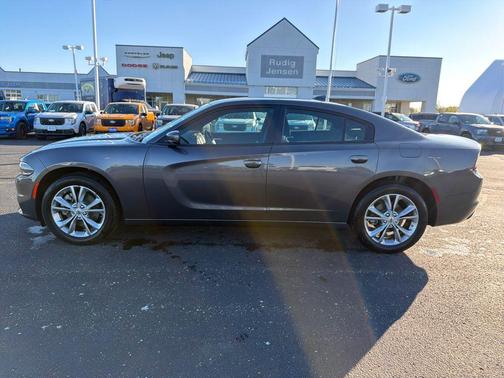 Granite Crystal Clearcoat Metallic 2022 Dodge Charger SXT