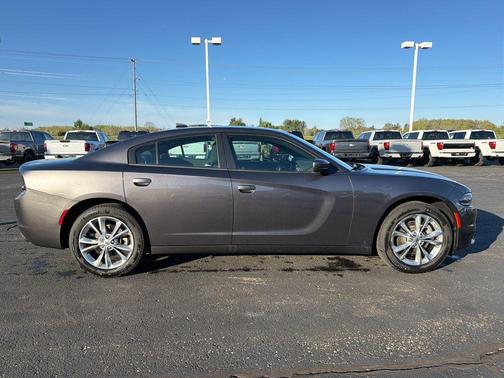 Granite Crystal Clearcoat Metallic 2022 Dodge Charger SXT
