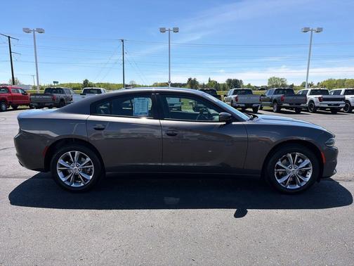 Granite Crystal Clearcoat Metallic 2022 Dodge Charger SXT