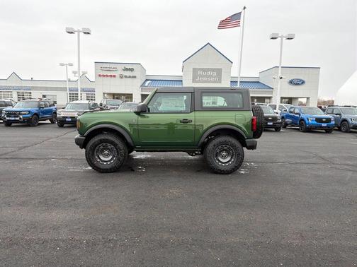 2025 Ford Bronco Base