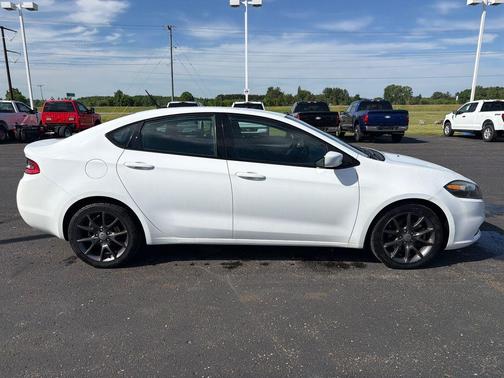 Bright White Clearcoat 2016 Dodge Dart SE